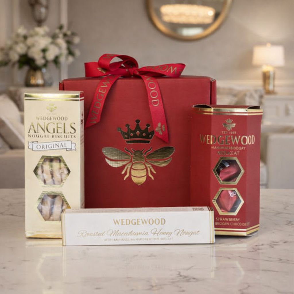 Wedgewood classic hamper red